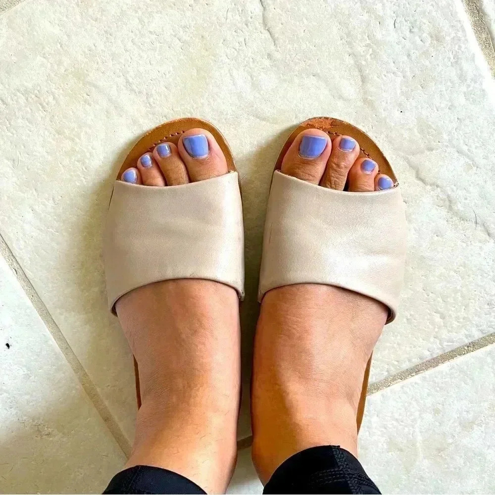 ⭐️3/$15 Call it  Spring slides - Picture 7 of 8